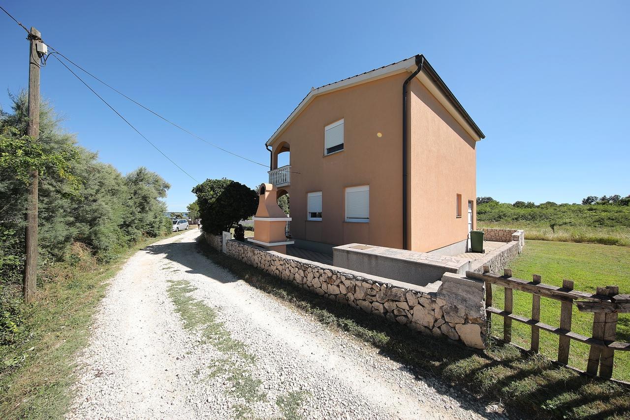 Apartment Sapavac Vir Exterior photo